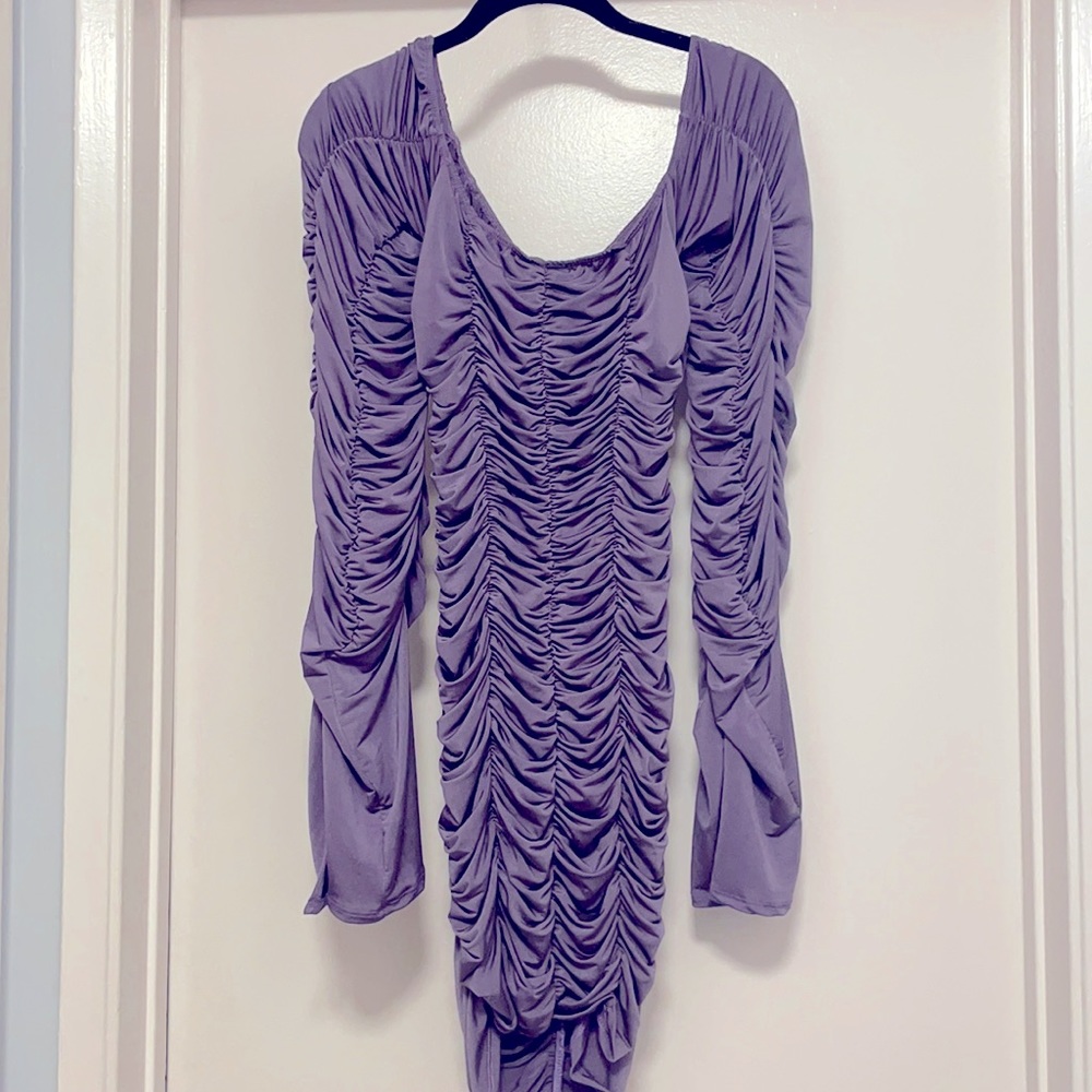 Sorella ruched bell sleeve dress - Picture 2 of 3
